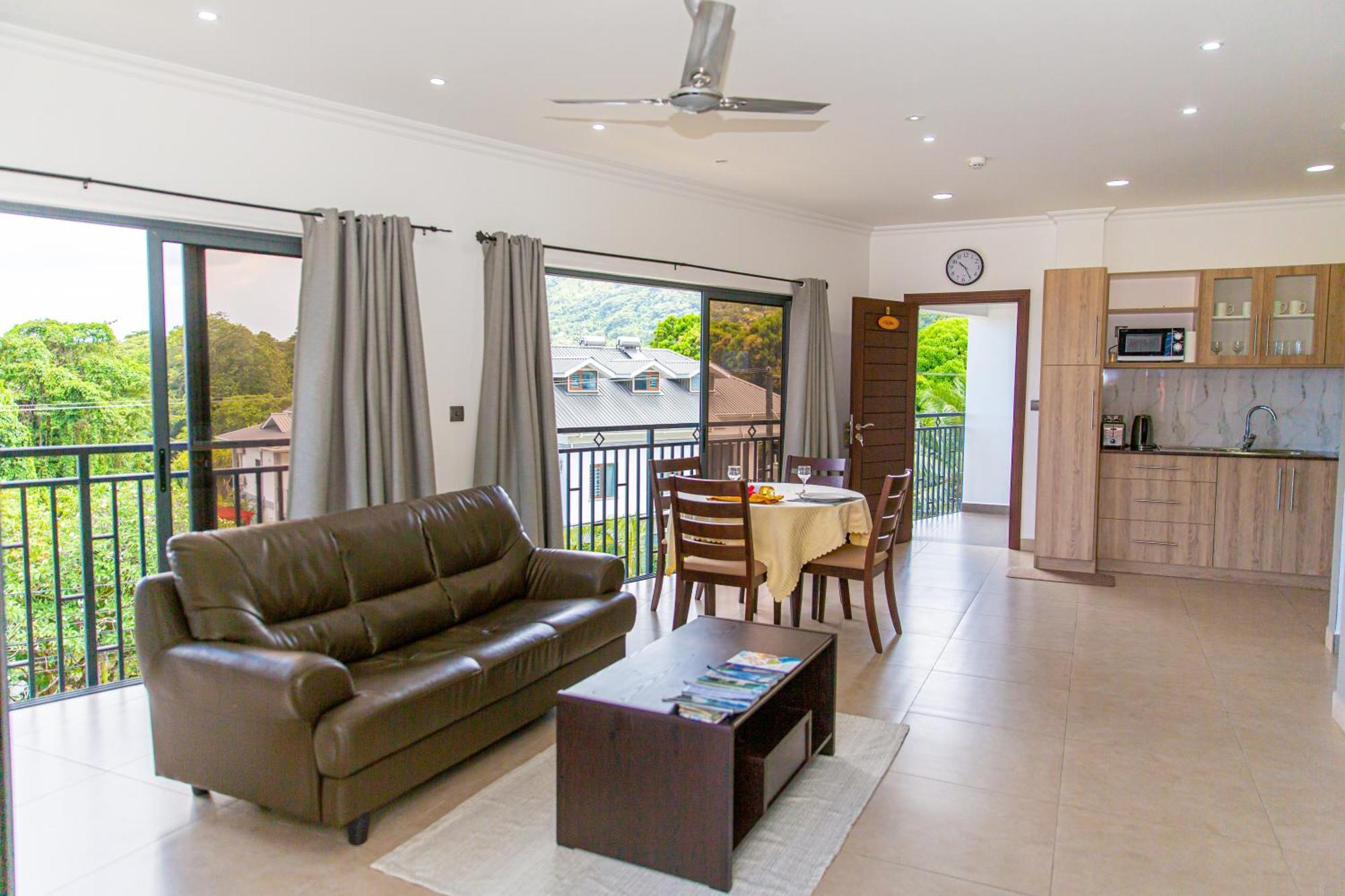 B Holiday Apartments 博瓦隆 外观 照片